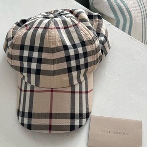 Burberry baseball cap